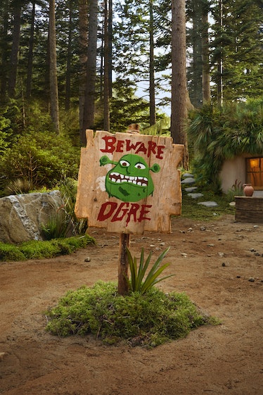 The Shrek Swamp on Airbnb this Halloween has a "beware ogre" sign out front. 