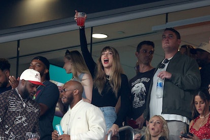Taylor Swift cheers prior to the game between the Kansas City Chiefs and the New York Jets at MetLif...